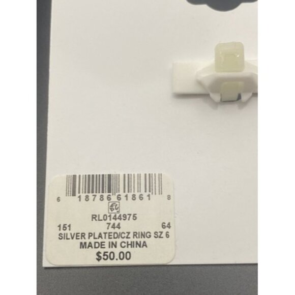 NWT Band Ring 18k Gold Plate Over Brass Essentials Sz 6 Retail $50 Dainty Flower - Picture 4 of 6